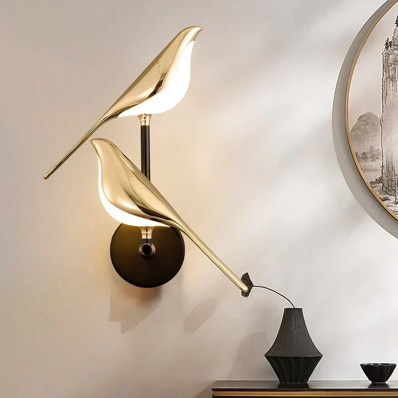 Aviora, aplique LED orientable con forma de ave