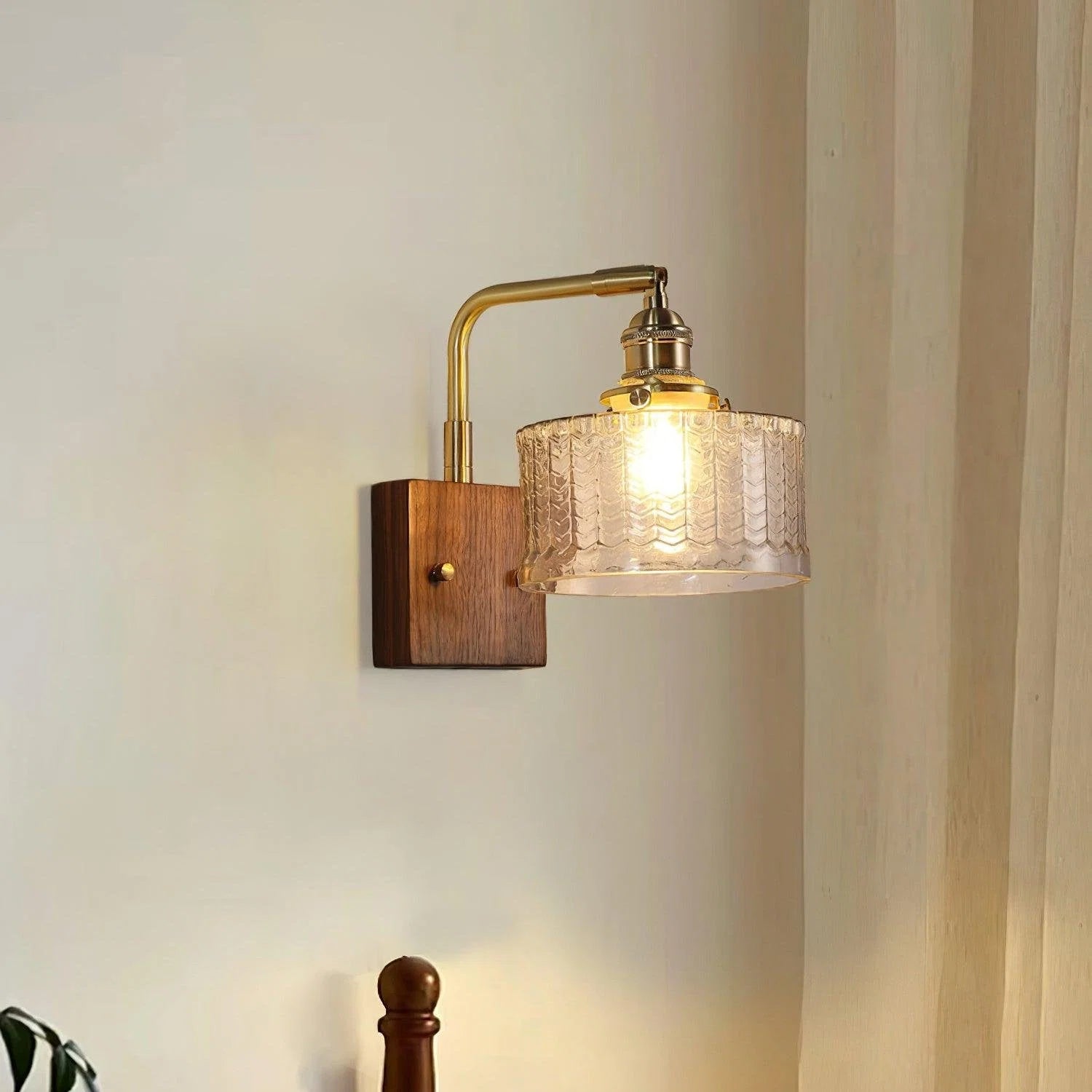 Camela Wall Lamp | Rustic Green Glass & Wood Sconce | Fish Scale Art Glass Lighting | E26/E27 LED or Incandescent | Living Room Bedroom Hallway
