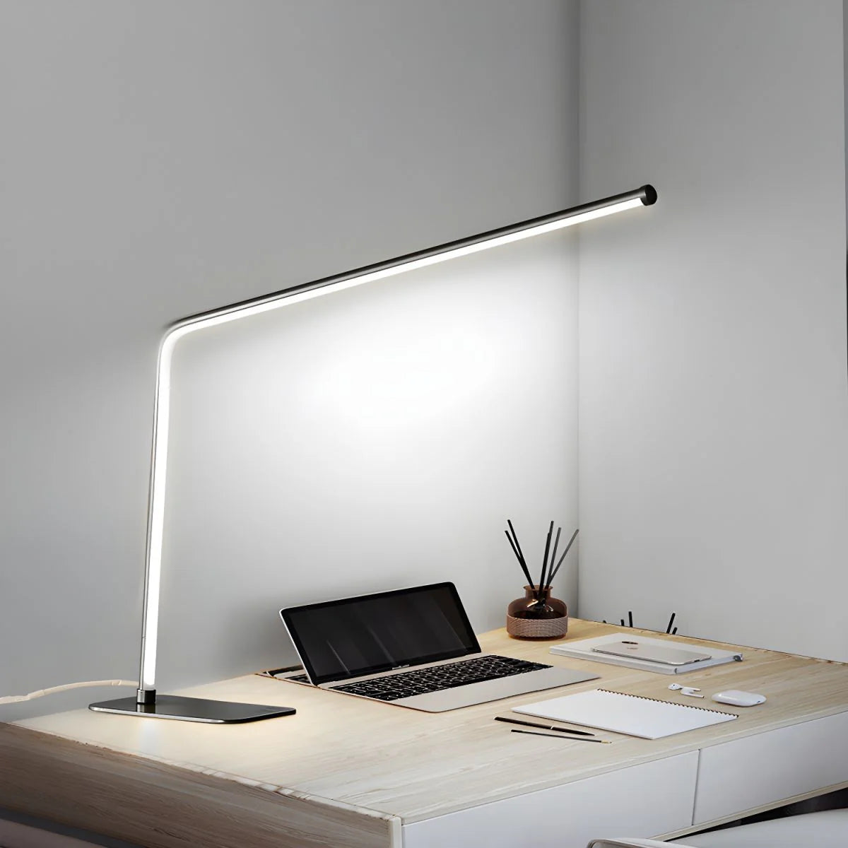Table Lamp with LED Nordic Modern Style | Norvia