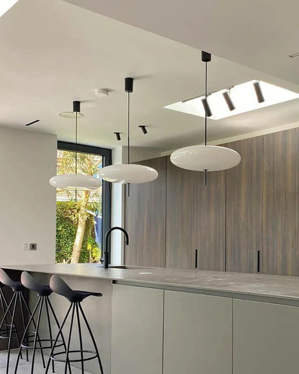 Orblume - Minimalist Floating Disc Pendant Lamp